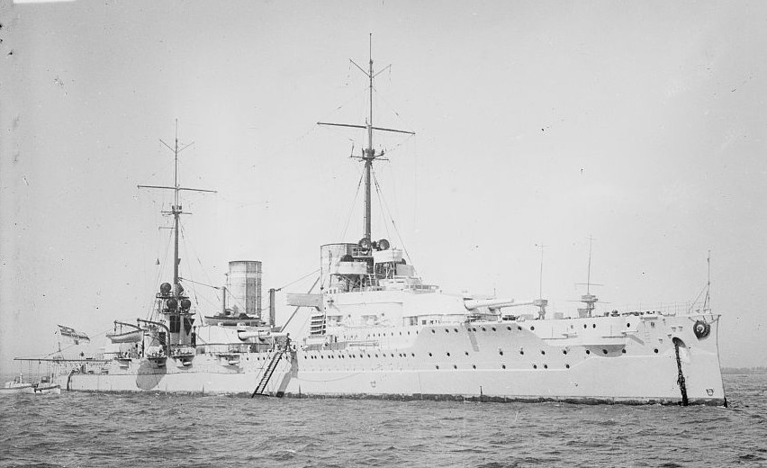WNGER_11-45_skc07_Von_der_Tann_starboard_pic.jpg