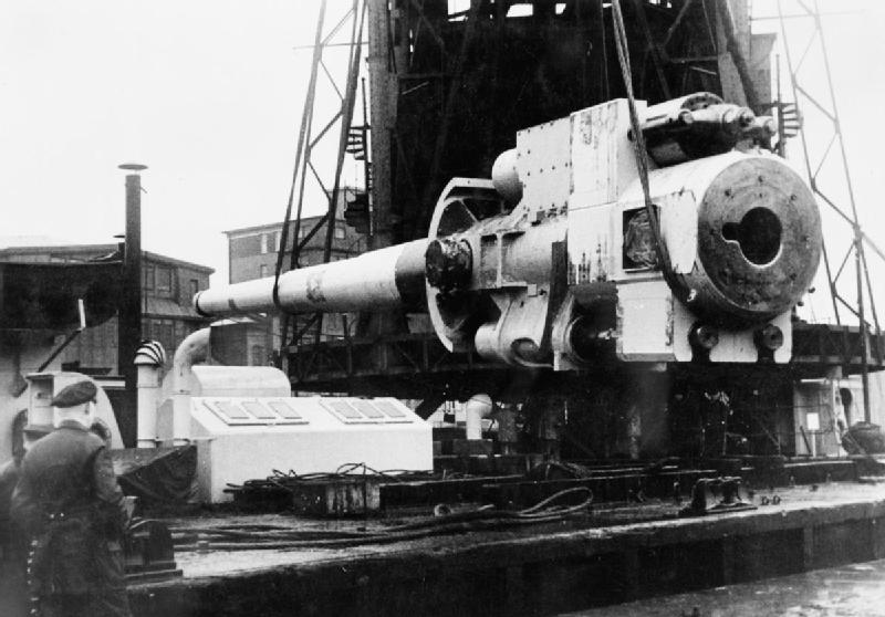 WNGER_15-52_skc34_Tirpitz_Gun_pic.jpg