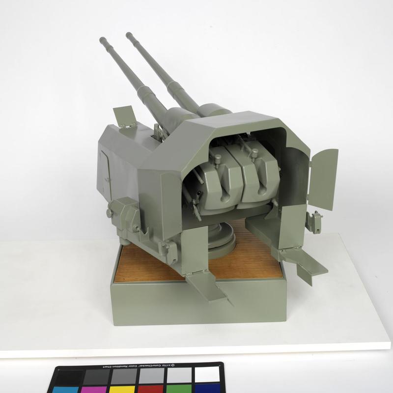 WNGER_41-65_skc33_Model_pic.jpg