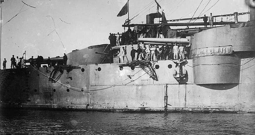 WNIT_10-45_m1908_Pisa_turrets_pic.jpg