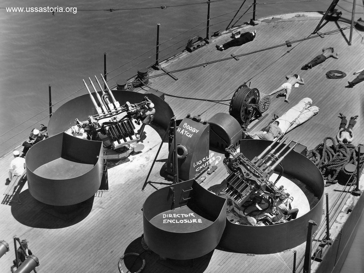 WNUS_1-1-75_mk1_Astoria_fantail_pic.jpg