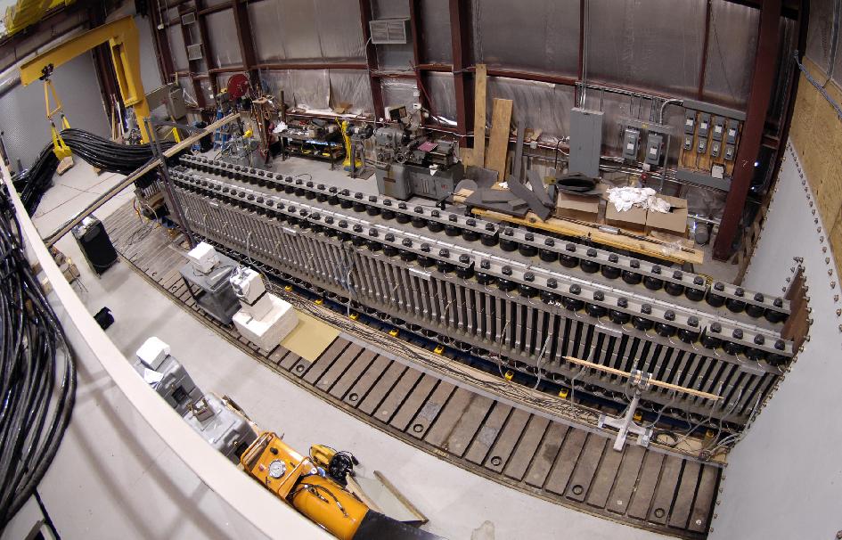 WNUS_Rail_Gun_lab_pic.jpg